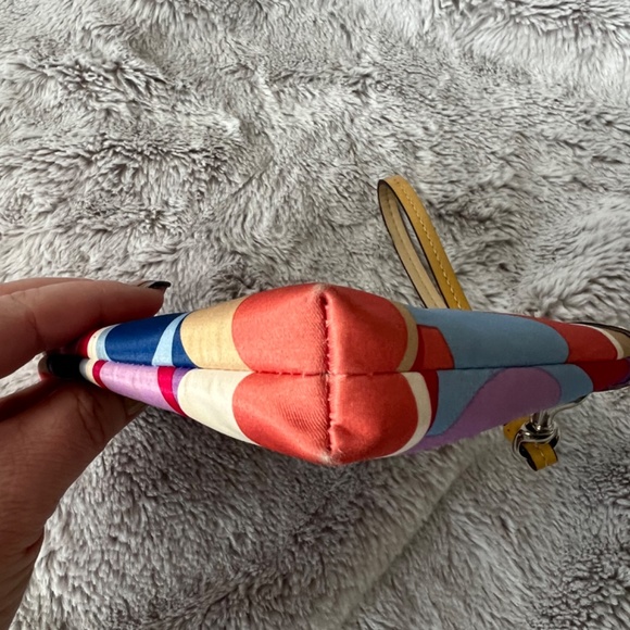 Coach wristlet - Picture 6 of 7